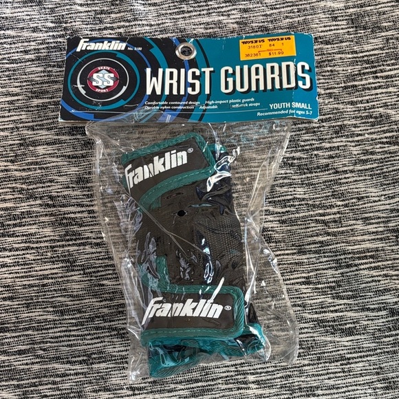Other - Vintage Franklin Black and Teal Wrist Guards